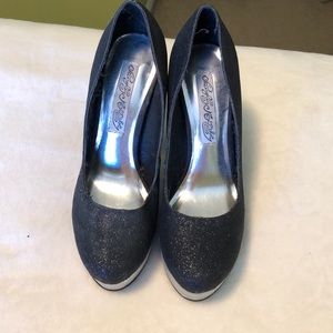 Sparkly pumps. Size 6.